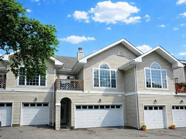 3228 Lynnhaven Dr, Virginia Beach, VA 23451