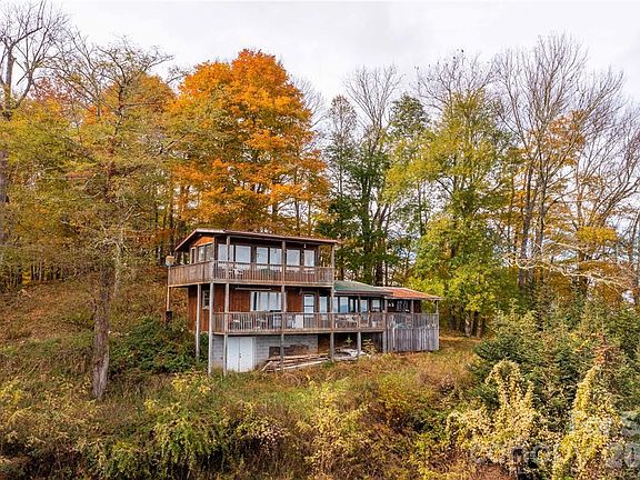 3rd image of 1375 Swing Rd