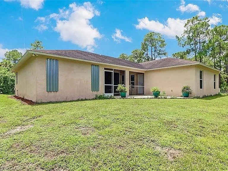 3 bed, 4.0 bath, 1719 sqft, $3,000 — Photo 3