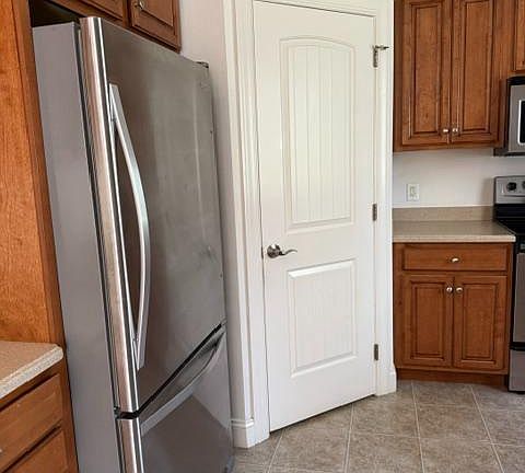 4th image of 111 Village Dr
