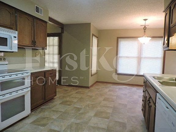 4th image of 2056 Kingsrow Pkwy