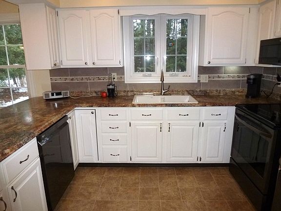 5th image of 403 Marywood Dr