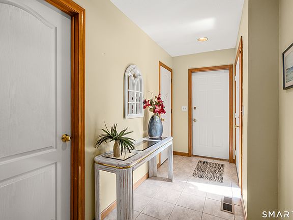 4th image of 56 Steeplechase Drive #56