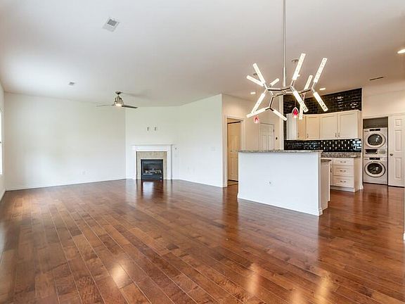 5th image of 1732 Peachtree Path Unit 4