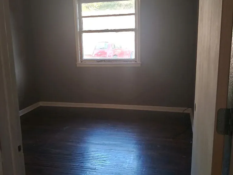 1614-18 E Luther St — Photo 6