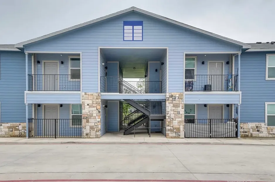 Villas at Melissa Ann — Photo 2