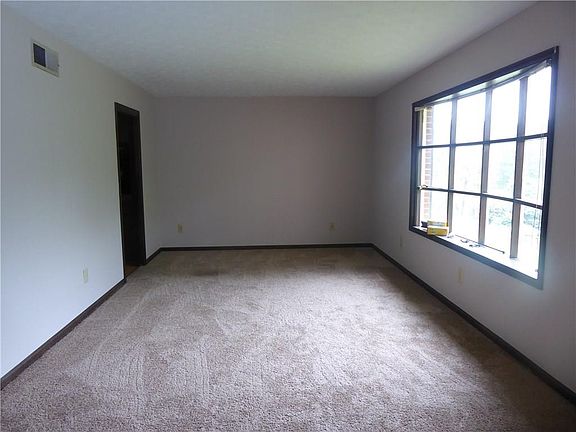 2nd image of 5602 Four Winds Dr