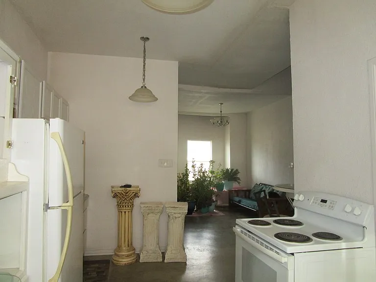 1816 Old Pioneer Rd — Photo 4