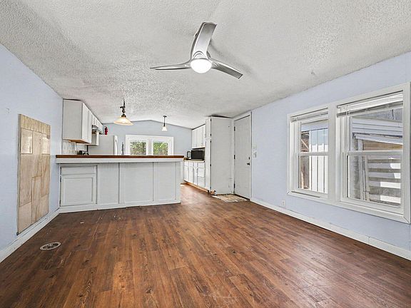 4th image of 1005 Sharps Rd