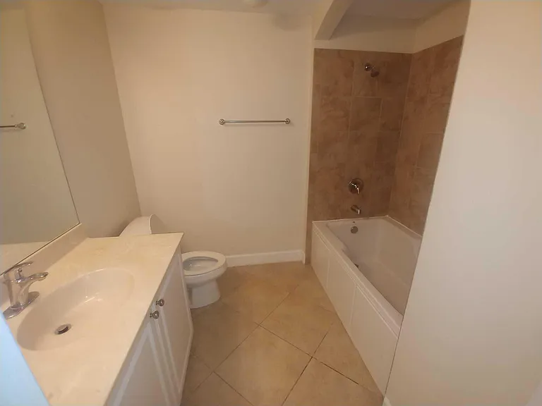1660 Renaissance Commons Blvd #2427 — Photo 10