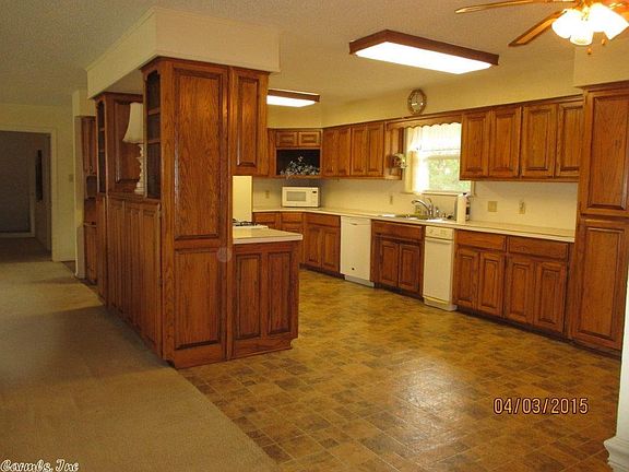3rd image of 111 Bowlsby Ct