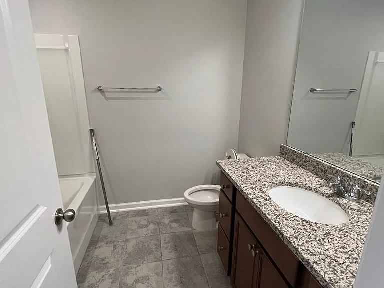 1407 Merrion Ave — Photo 8