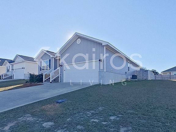 3rd image of 4743 Malay Cir