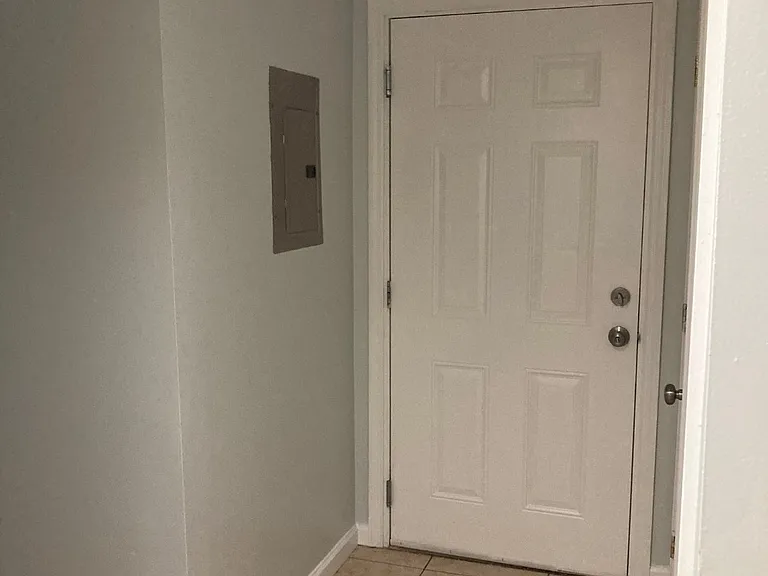 1410 W Holden Ave — Photo 13