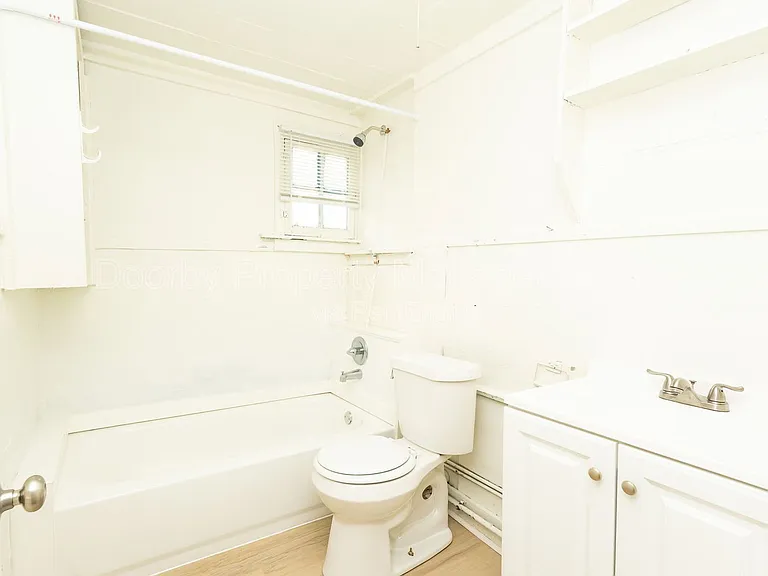 417 N Hawthorne St #419 — Photo 8