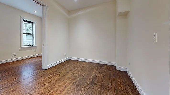 Rented by Bond New York | media 12