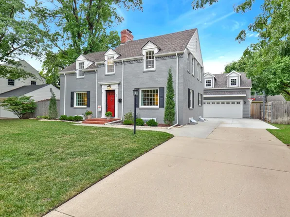 121 N Crestway Ave, Wichita, KS 67208