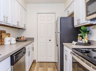 5545 Summer Ridge Blvd #5-40B, Kalamazoo, MI 49009