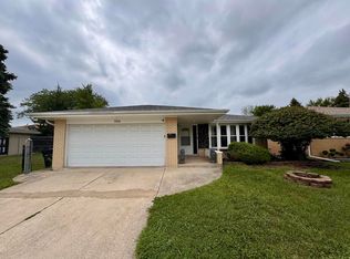 17204 Bernadine St, Country Club Hills, IL