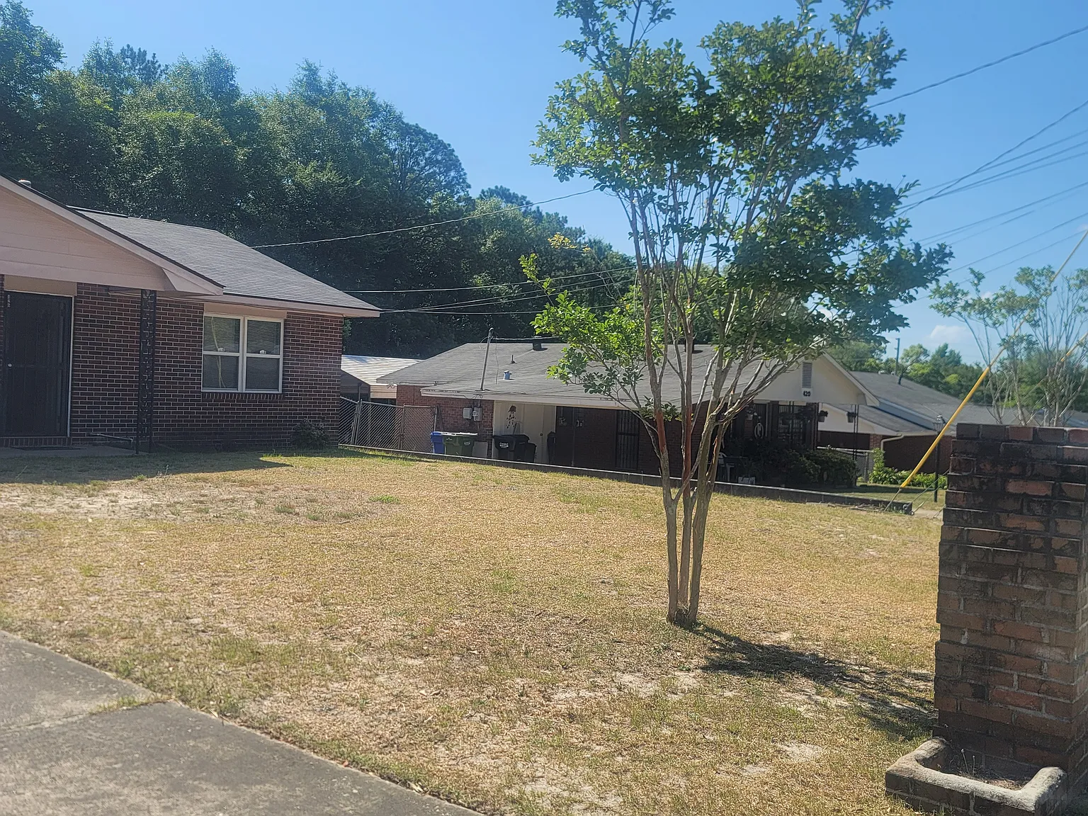 3 bed, 1100 sqft, $1,275 — Photo 2
