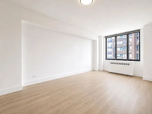 Living room, photo 2