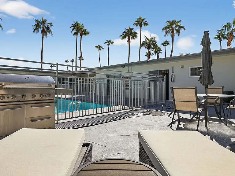 588 E. Mel Avenue - Hermosa Palms — Photo 19