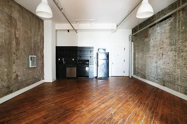 Rented by City Connections Realty | media 12