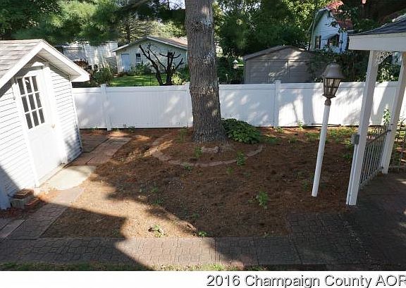 4th image of 1004 E Washington St
