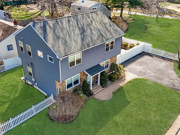 4th image of 244 Manor Blvd