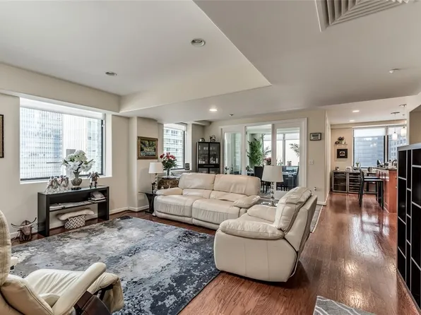 914 Main St Unit 1702, Houston, TX 77002