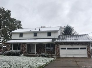 7408 Saint Joseph Rd, Niagara Falls, NY 14304