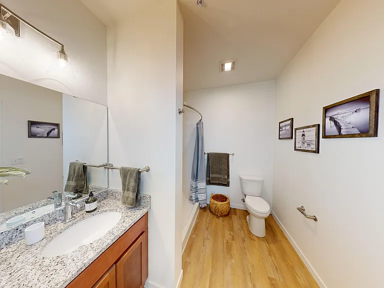 Barberry - Bathroom