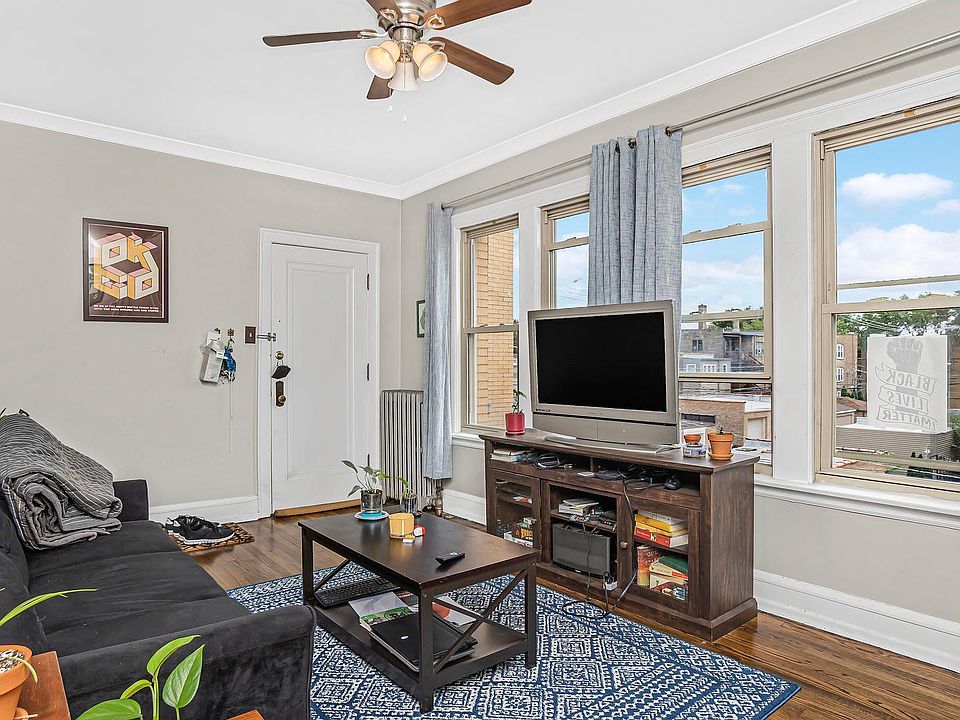 1st image of 4327 N Richmond St APT 2