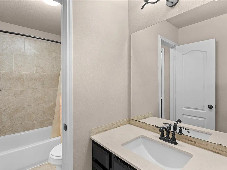 14807 Diane Manor Ln — Photo 38
