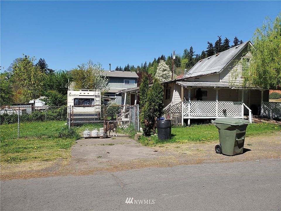 2nd image of 348 Ivy St