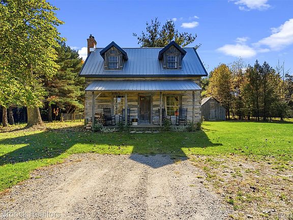 2nd image of 7692 Rossman Rd