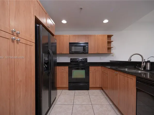 10885 NW 89th Ter Unit 211, Doral, FL 33178