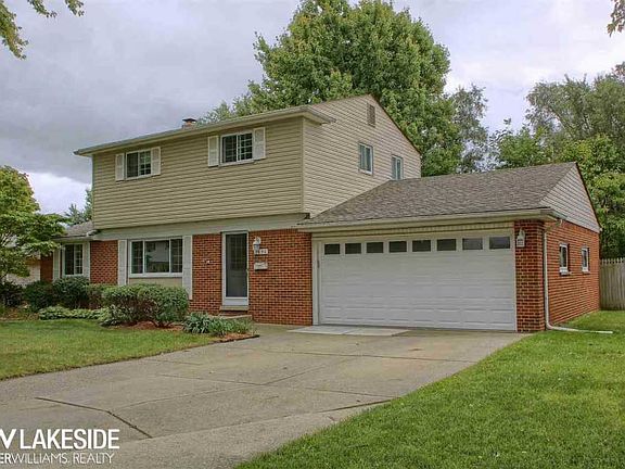 3rd image of 8694 Lozen Dr