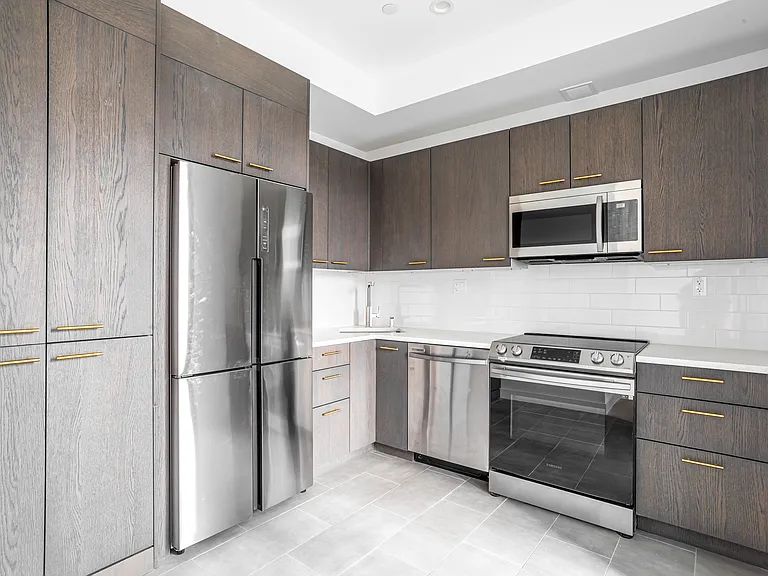 3017 Brighton 8 St #3 — Photo 3