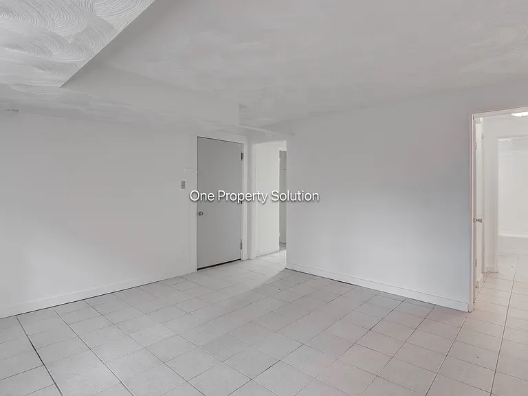 925 W 35th Ave #2 — Photo 8