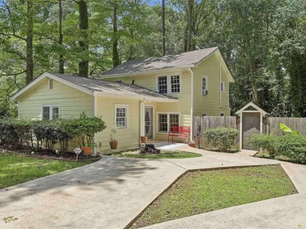 184 Fairview Dr, Fairburn, GA 30213