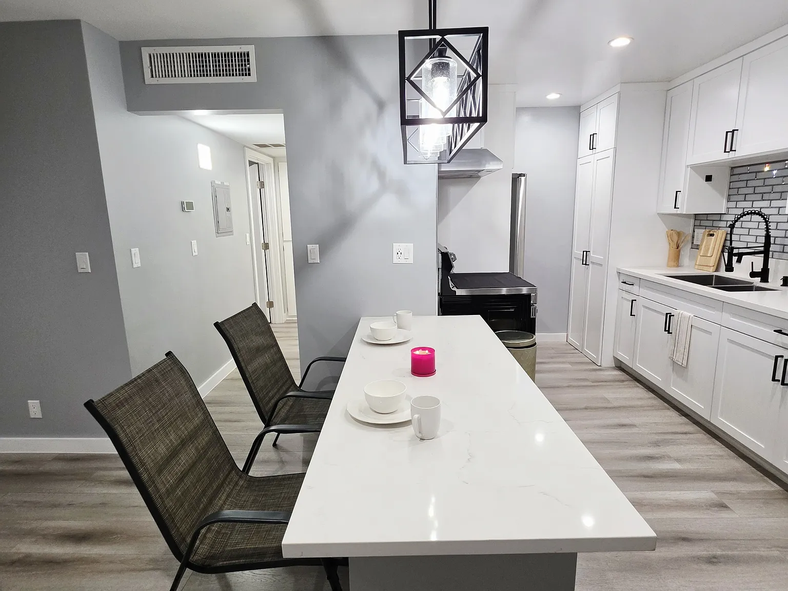 1 bed, 693 sqft, $2,720 — Photo 4