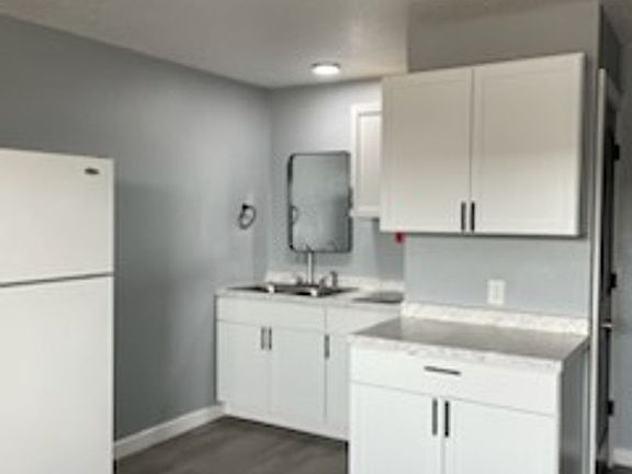 2nd image of 901 Apple Dr APT A14