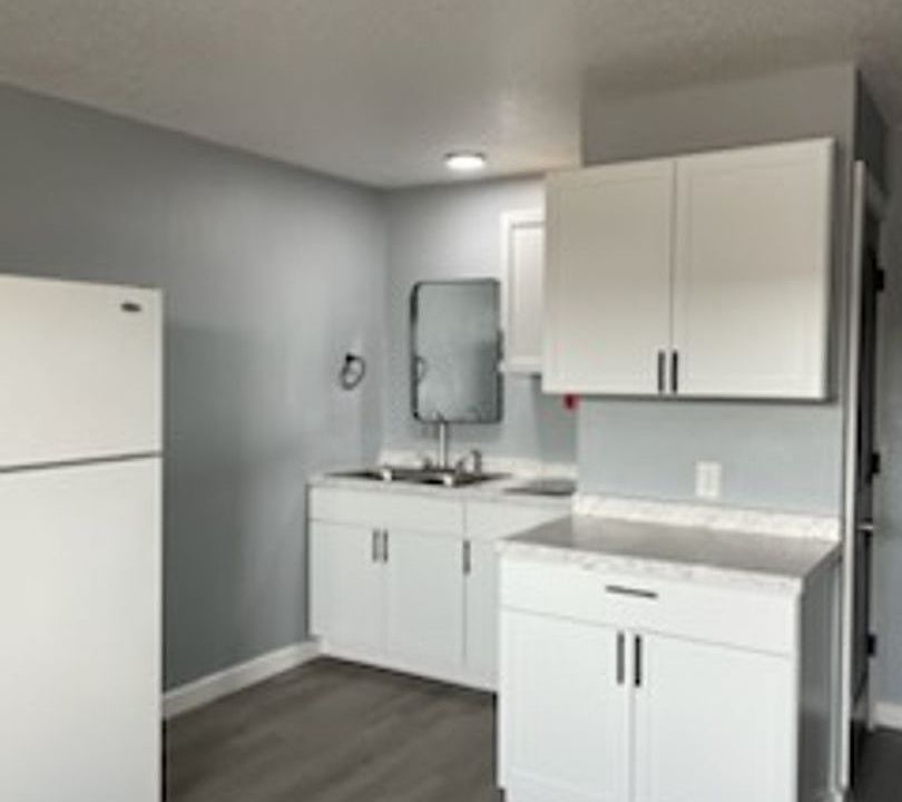 1st image of 901 Apple Dr #A15