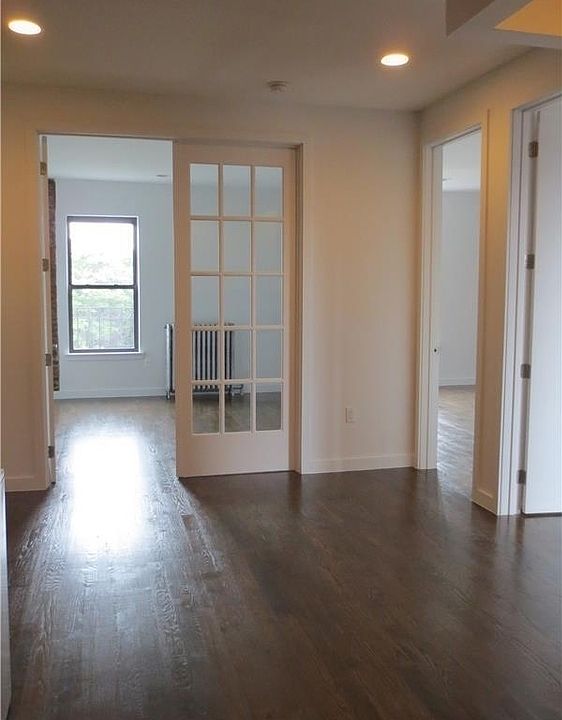 2nd image of 684 Riverside Dr #2CC