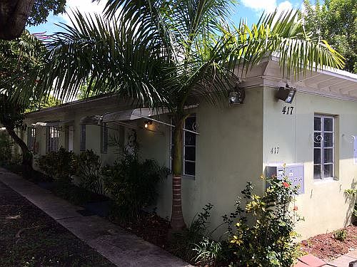 2nd image of 417 SE 14th Ct APT 4