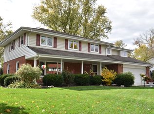 21345 Astolat Dr, Brookfield, WI 53045