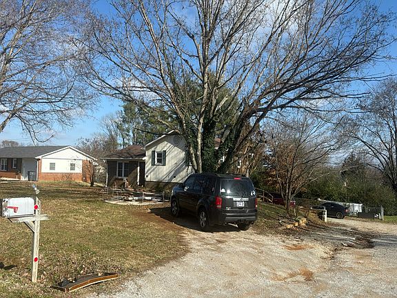 2nd image of 210 Chapel Dr