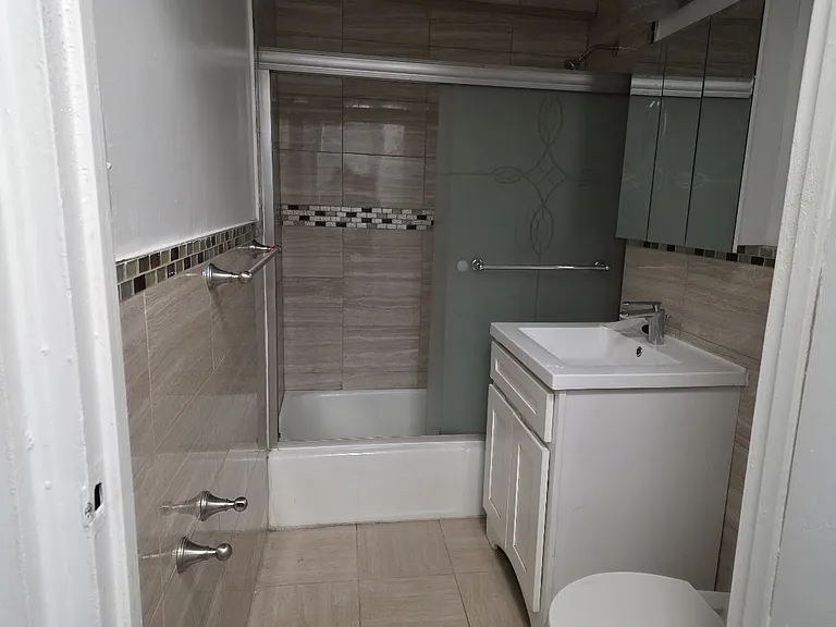 1670 Bell Blvd #6 — Photo 6