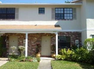 1017 NW 107th Ave, Pembroke Pines, FL 33026